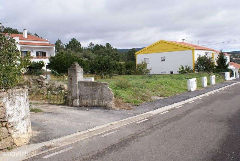 Vendo dois lotes de terreno com infraestruturas feitas - Grande imagem: 2/2