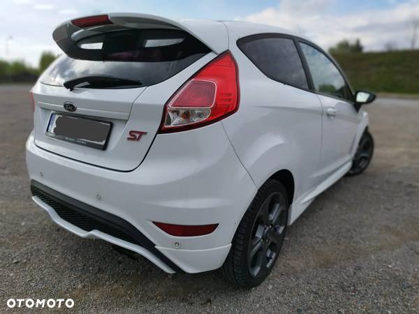 Ford Fiesta ST - 5