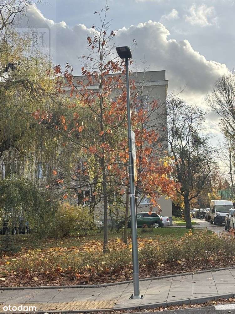 Kamienica, wysokie metro st. Bielany-7