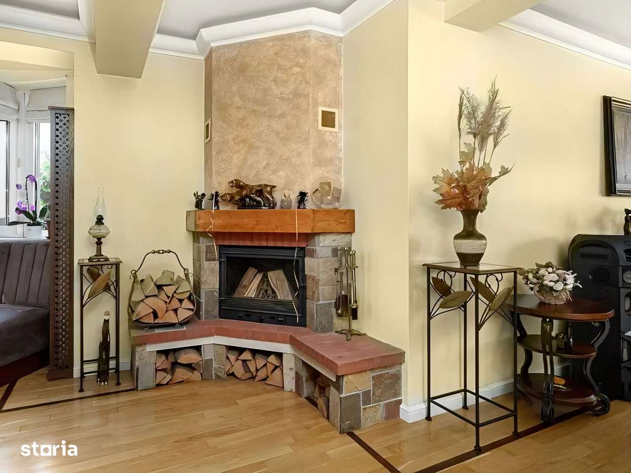 Vilă excepțională cu lift, piscina și teren de 1000 mp | VOLUNTARI-2