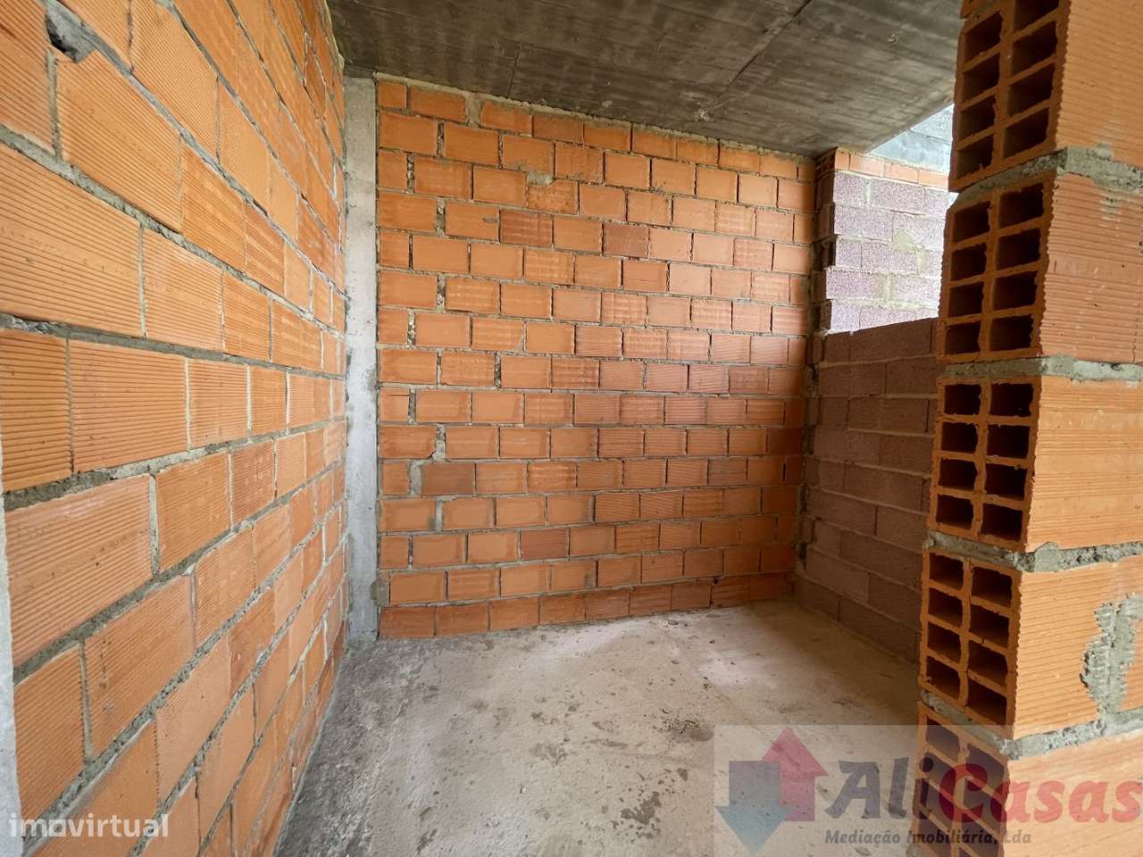 Excelente Vivenda 4 Frts C/solário Vista P/Ria-23