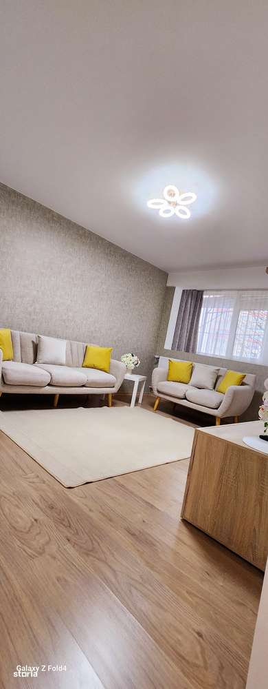 Proprietar închiriez apartament 2camere decomandat - Imagine principală: 2/12