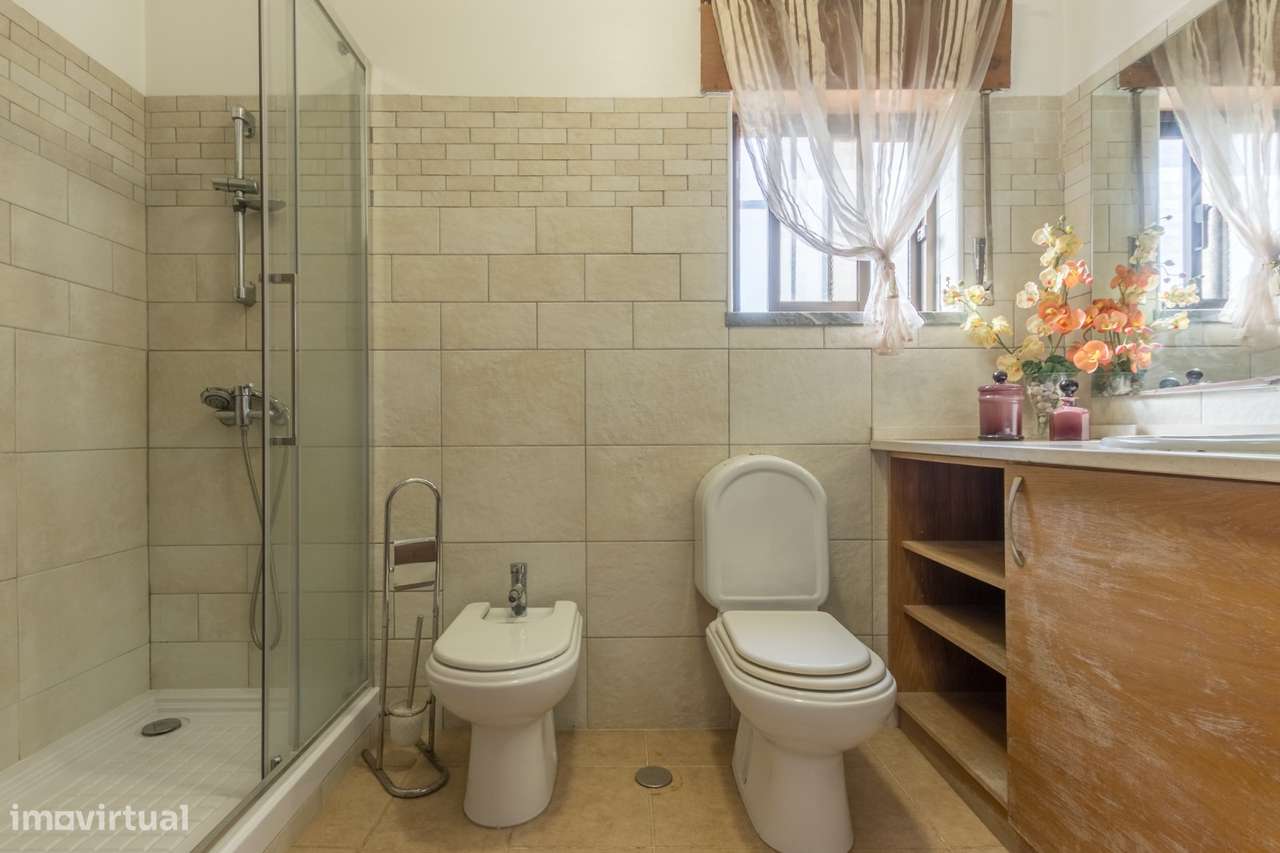 Moradia T3 + 1 em Vale Milhaços - Corroios com Garagem-8