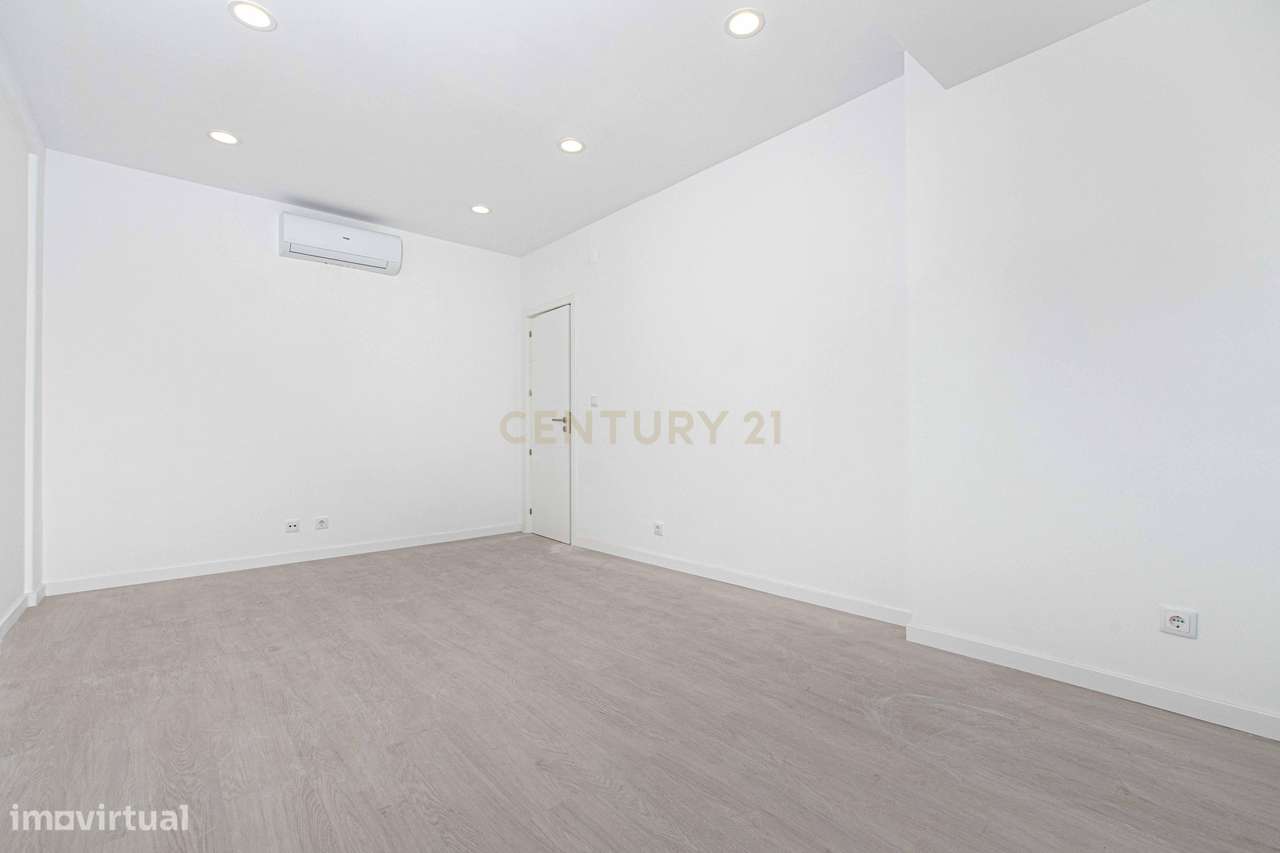 Apartamento T2 Totalmente Remodelado | Odivelas-8