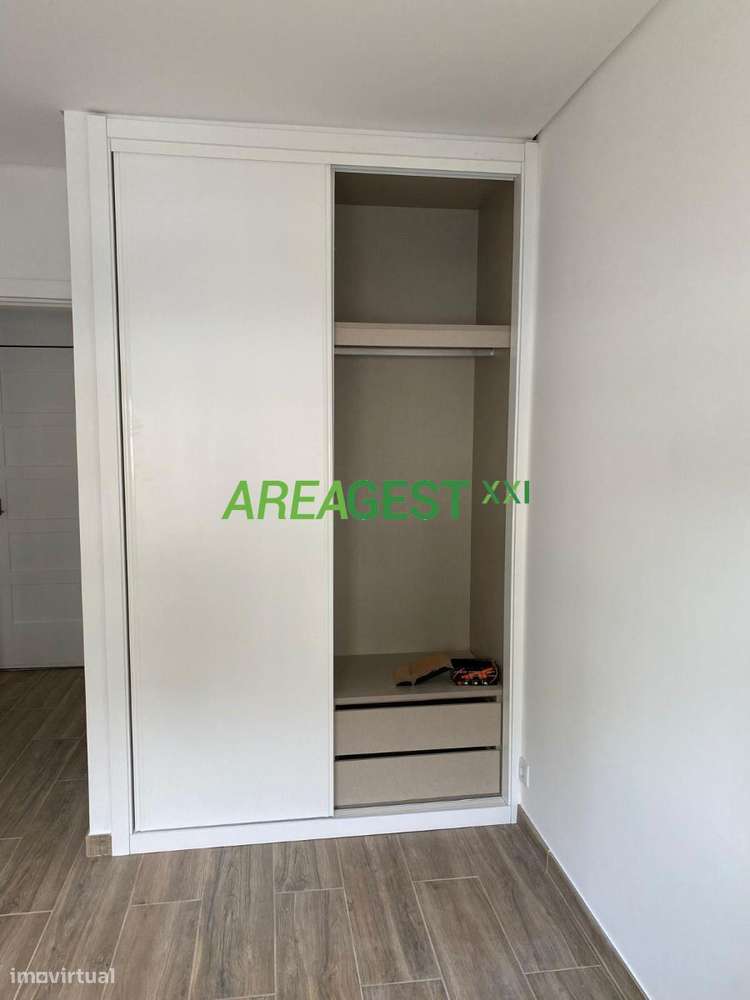 Apartamento T1 para Venda, em Sobreda - Almada - Grande imagem: 5/12