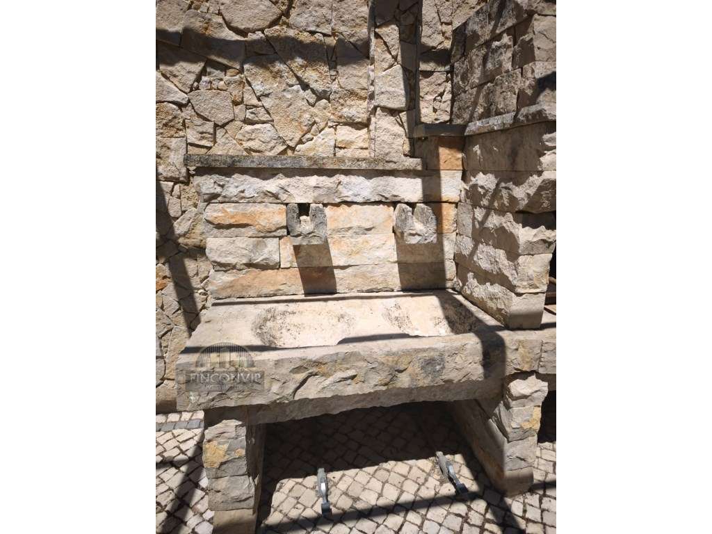 Imóvel de Excelência em Fernão Ferro-36