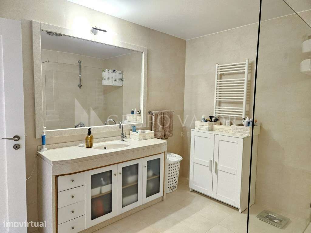 Moradia T4 Geminada com Piscina - Garagem para 3 Viaturas | Sabugo ...-49