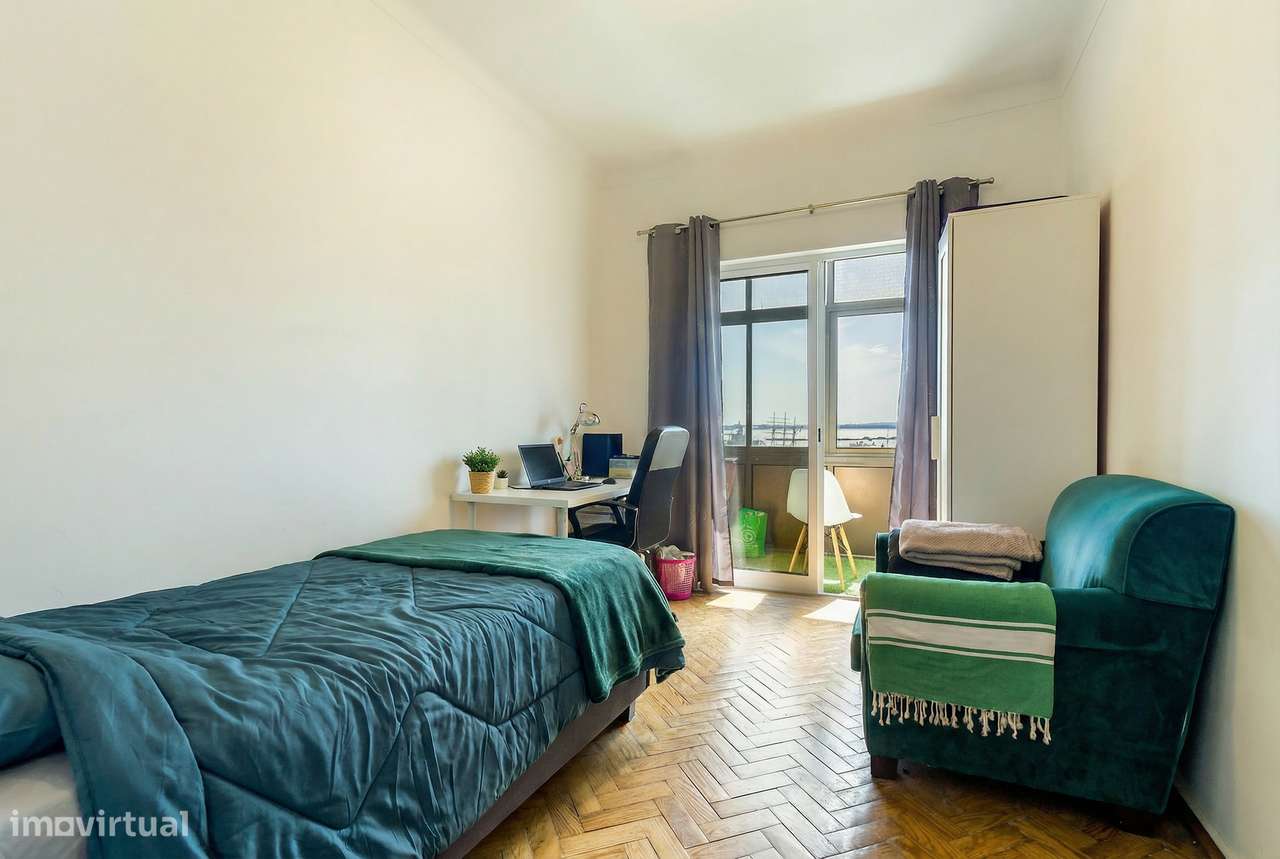 Apartamento T3, Almada-5