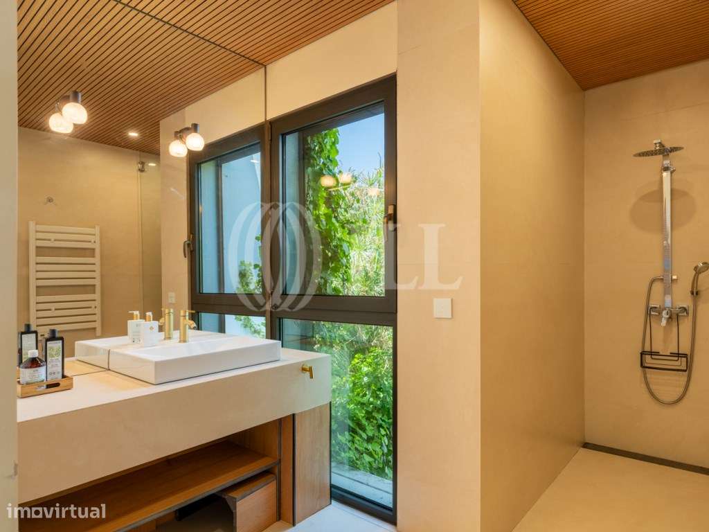 Moradia T5 com piscina, na Herdade da Aroeira, Almada-25