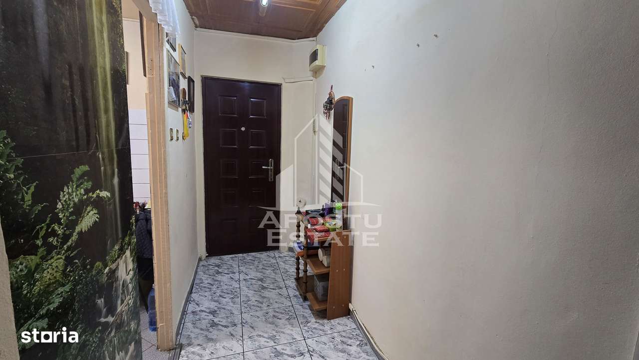 Apartament cu 2 camere, decomandat, centrala proprie, zona Lipovei - Imagine principală: 4/5