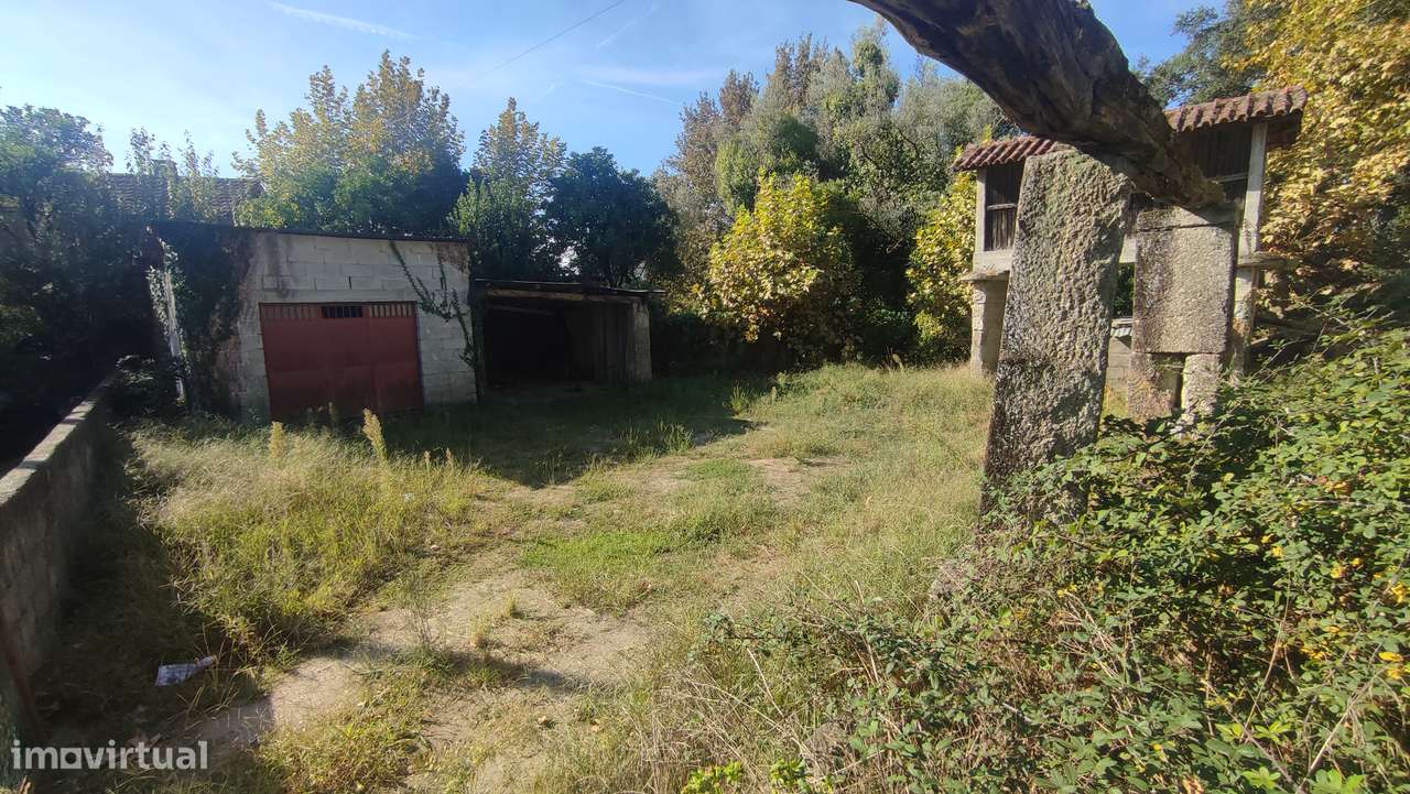 Moradias para restauro em Bouro Santa Maria, Amares - Grande imagem: 5/24