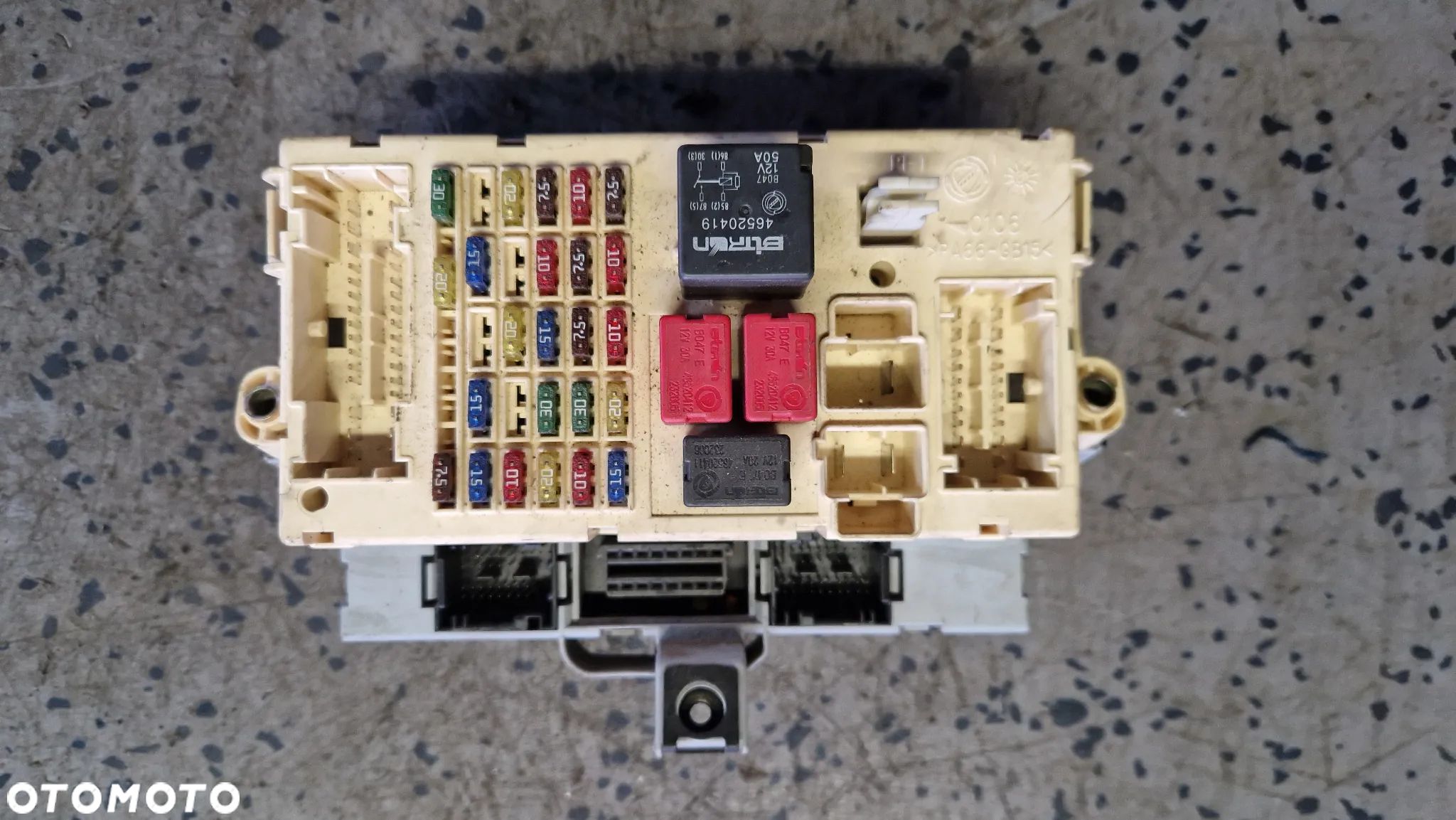 FIAT PUNTO II MODUŁ BSI SKRZYNKA BEZPIECZNIKÓW - 1