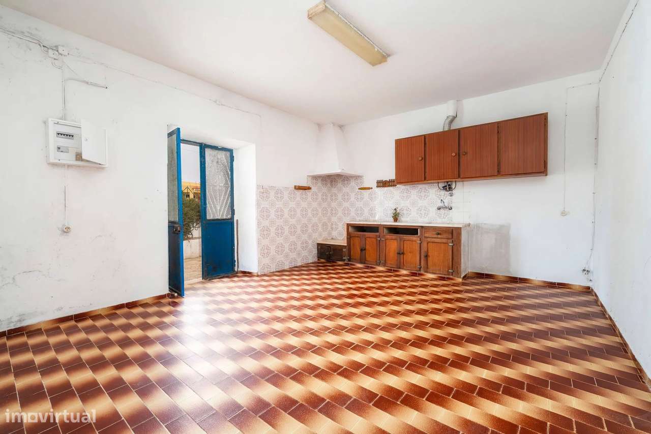 Moradia T4 com terreno amplo – Azinheiro, Estói, Faro - Grande imagem: 5/53