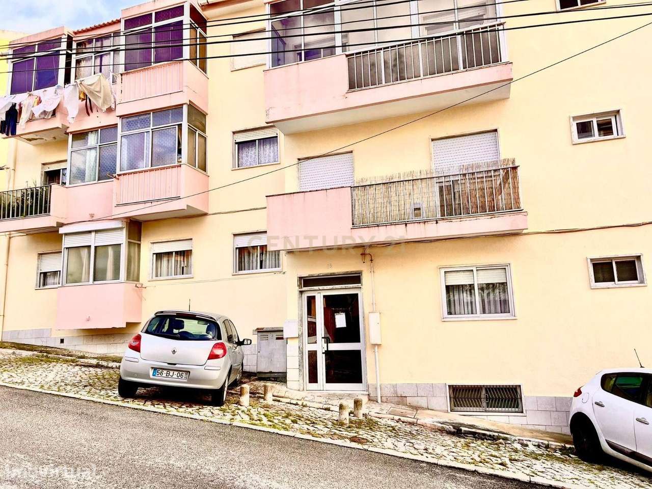 Venda conjunta de apartamento e dois armazéns em Caneças (Ponte da Bic-2