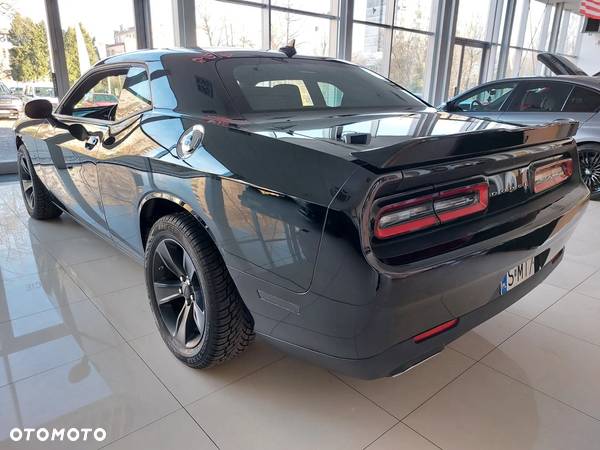 Dodge Challenger 3.6 SXT - 3