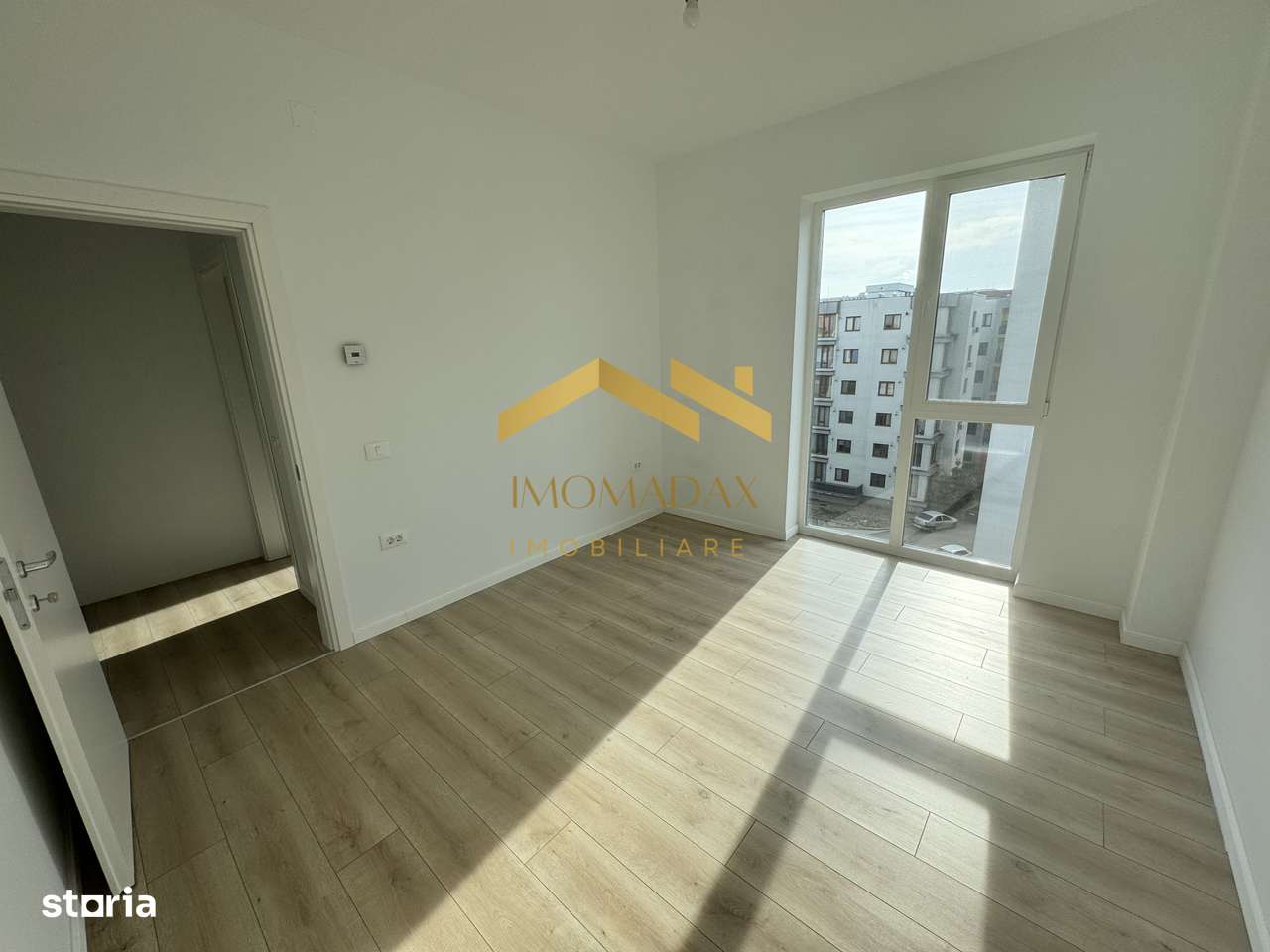 Aradului-3 camere-Terasa - Imagine principală: 4/14