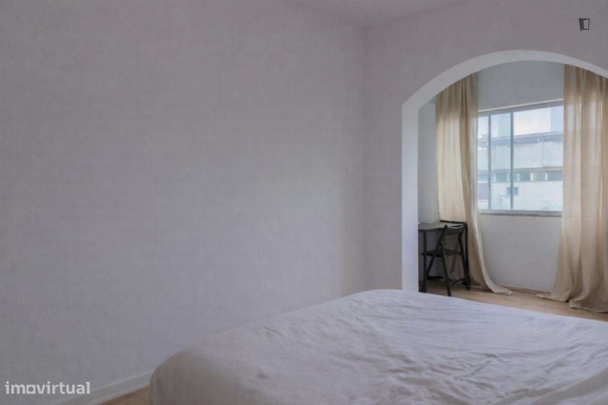 Quarto - localizado em Estrela Lisbon - Grande imagem: 3/10