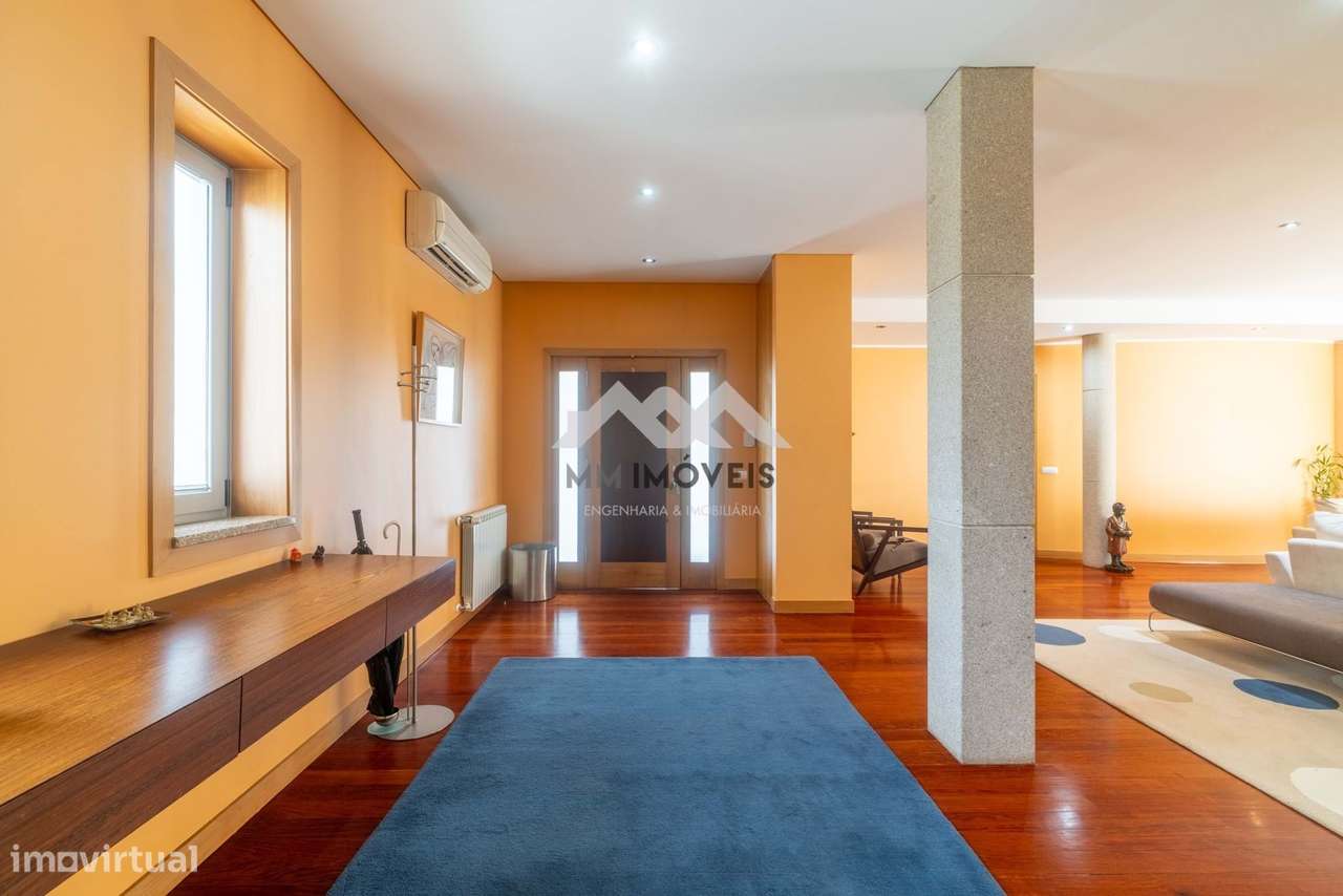 Moradia T6 | Braga | Isolada | Piscina | 1 000m2 | Terraço | Jardim |-6