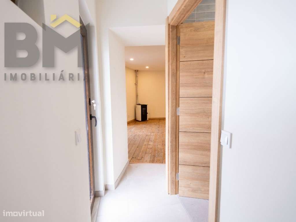 Moradia em Póvoa de Rio de Moinhos completamente renovada em 2024-9