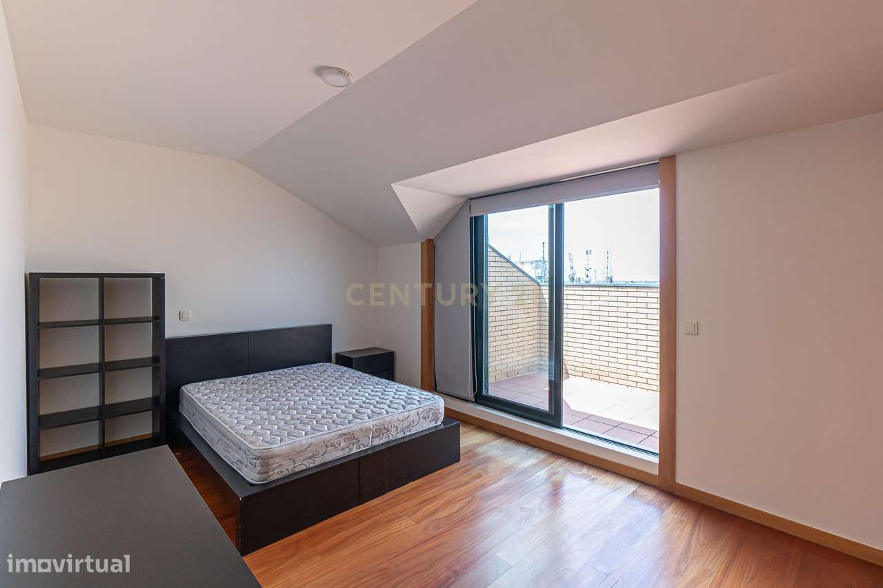 T3 Duplex junto ao Hospital de São João-19