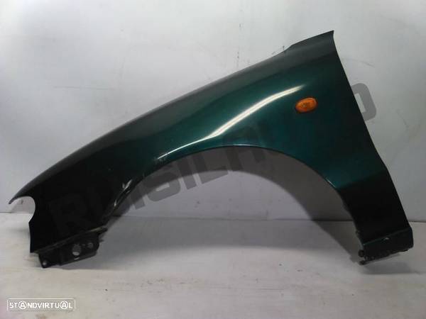 Guarda Lamas Frente Esquerdo  Hyundai Accent Tres Volumes 1.3 I - 1