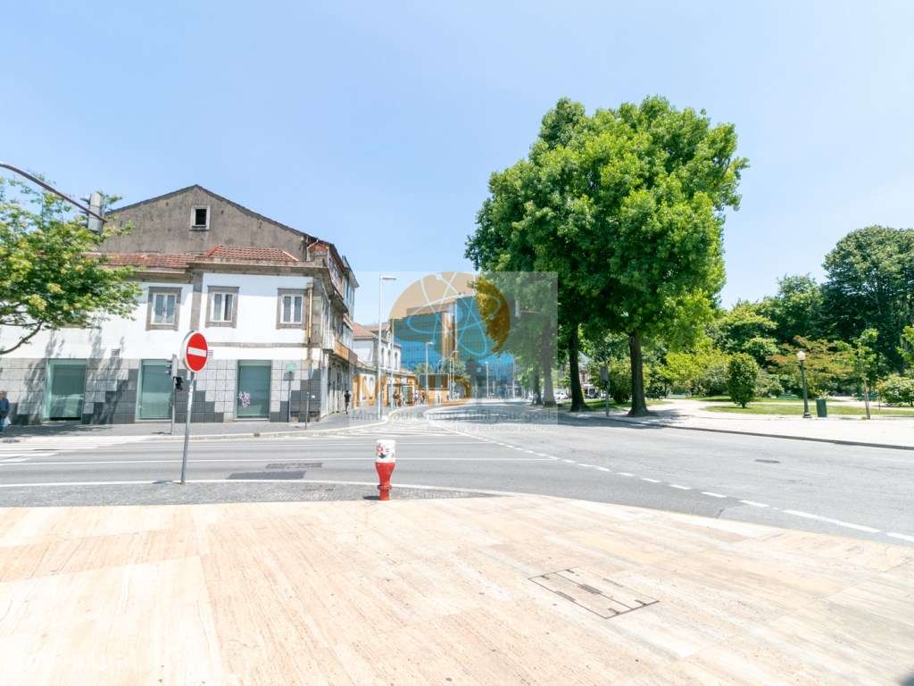 Venda Terreno Urbano Rua 5 de Outubro no Centro Histórico do Porto ...-29