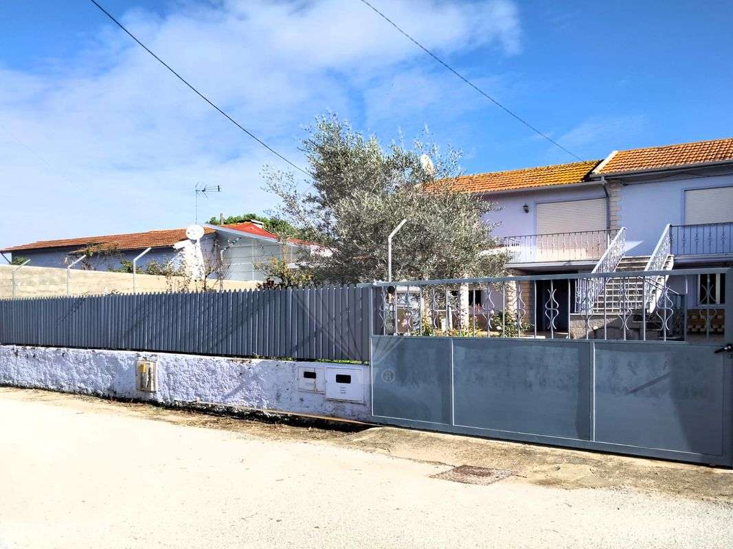 Moradia T2 para venda - Grande imagem: 2/47