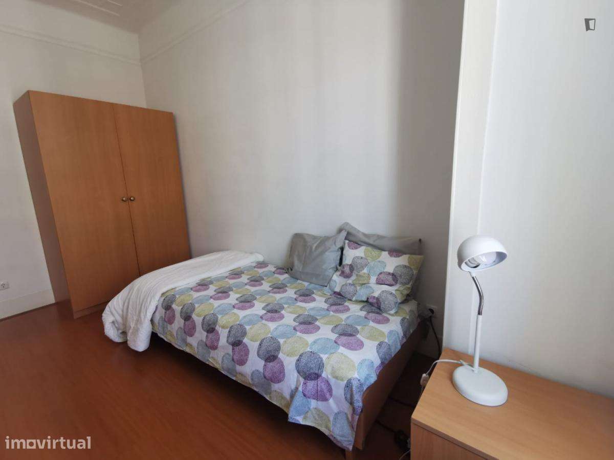 Quarto - localizado em Arroios Lisbon - Grande imagem: 3/10