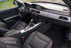 BMW Seria 3 330d DPF Touring Edition Exclusive - 31