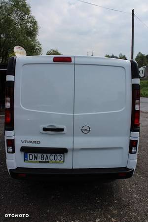 Opel Vivaro - 11