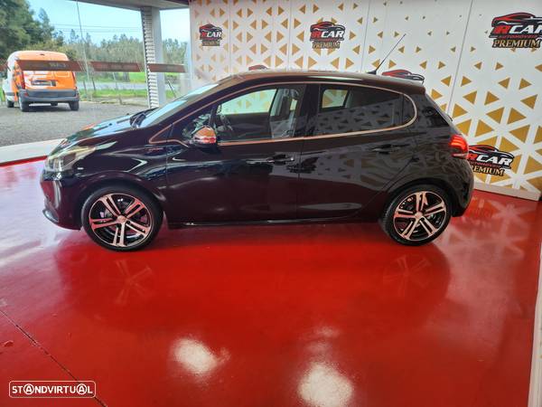 Peugeot 208 1.2 PureTech GT Line - 4