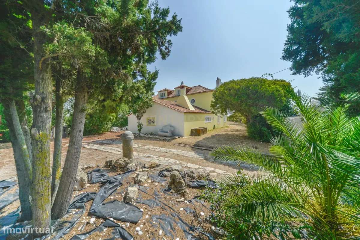 Quinta/Moradia na Póvoa de Santa Iria em Lote 2300m2-3