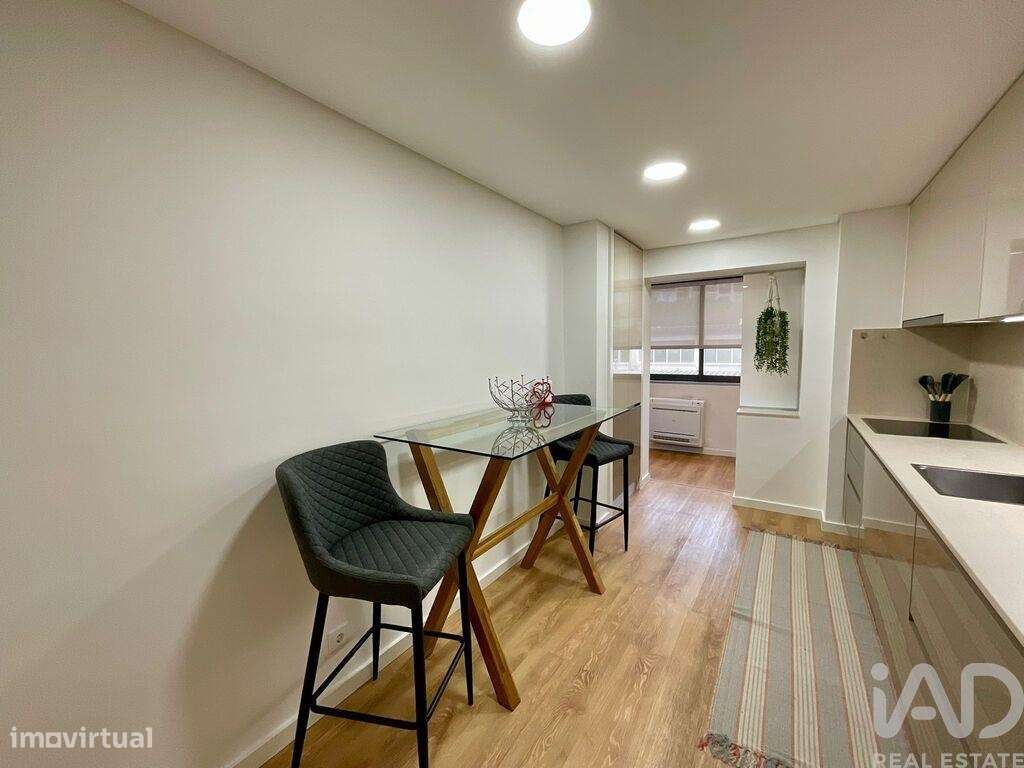 Apartamento T3 em Mafamude e Vilar do Paraíso de 120,00 m2 - Grande imagem: 5/16
