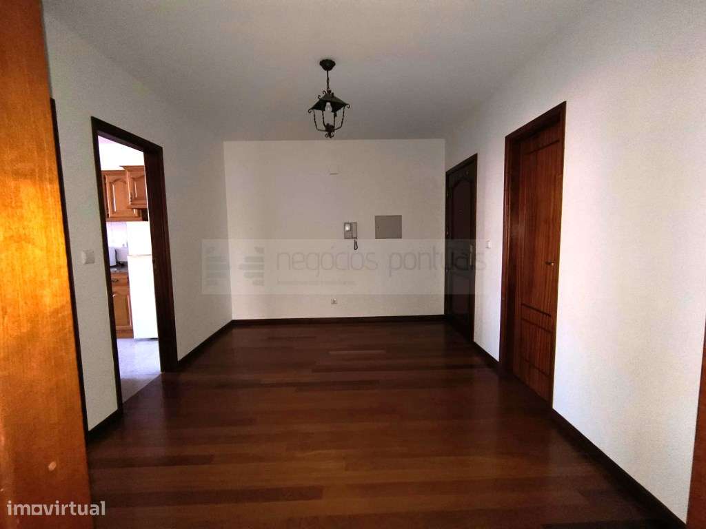 Apartamento T3 - próximo ao Braga Parque, com lugar de garagem-9