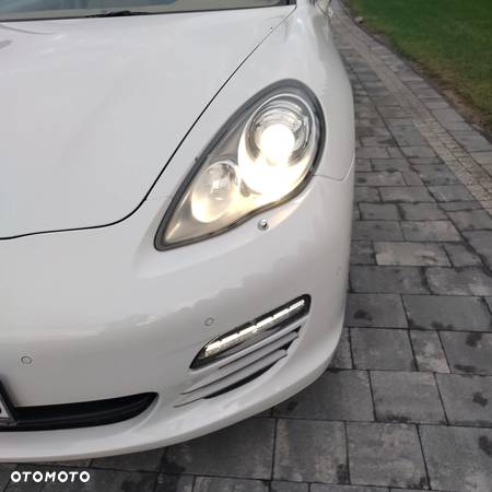 Porsche Panamera 4 PDK Platinum Edition - 28