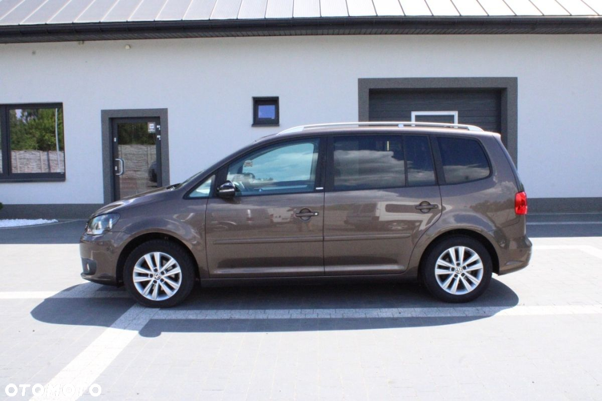 Volkswagen Touran - 10