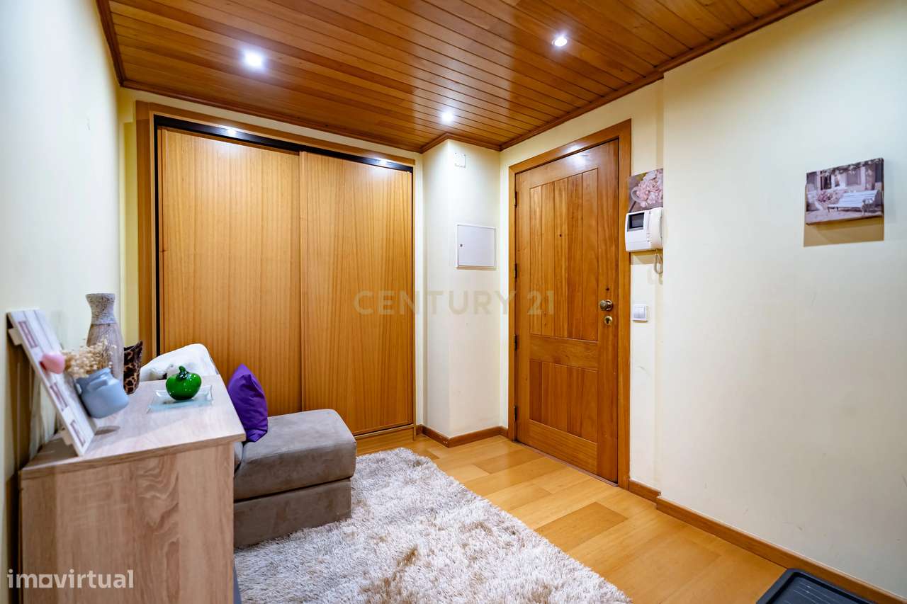 Apartamento T2 com Terraço e Garagem fechada em Condeixa-a-Nova - Grande imagem: 5/17