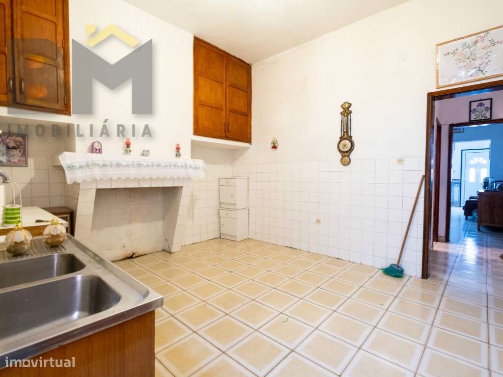 Moradia T3 com logradouro na aldeia da Mata, Castelo Branco. - Grande imagem: 5/24