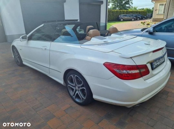 Mercedes-Benz Klasa E 350 CDI DPF Cabrio BlueEFFICIENCY 7G-TRONIC Avantgarde - 4