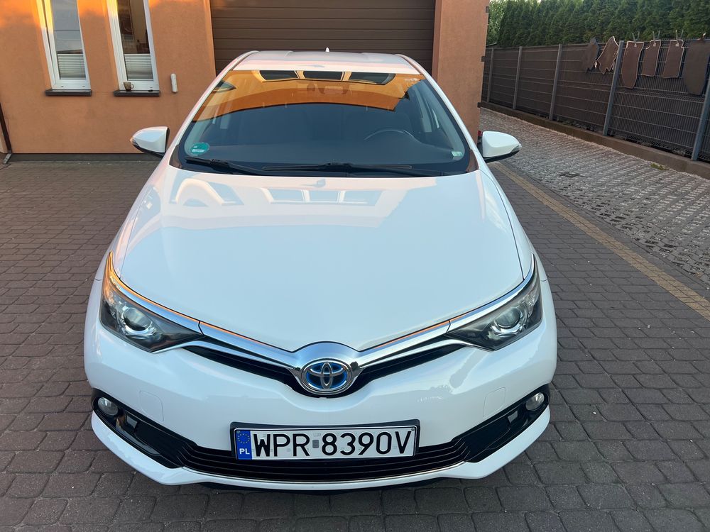 Toyota Auris II 1.8 HSD Sol 2016