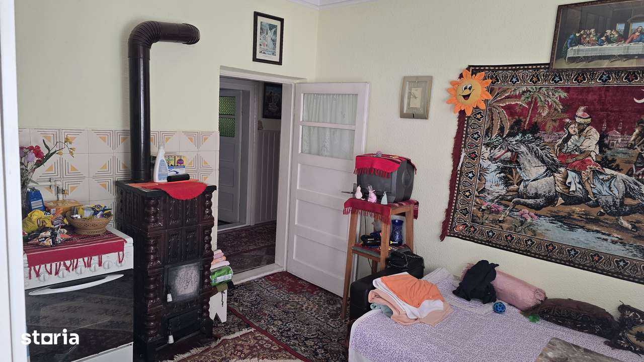 Vand casa caramida si teren 740 mp in Roman-7