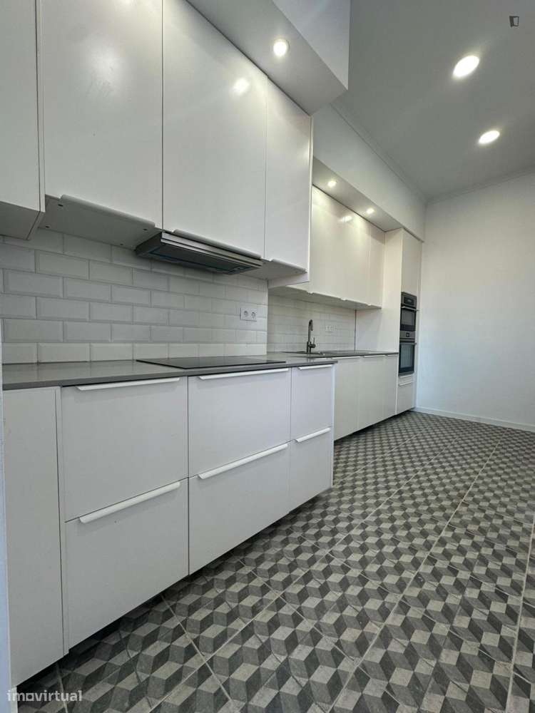 Quarto - localizado em São Sebastião Lisbon - Grande imagem: 4/9