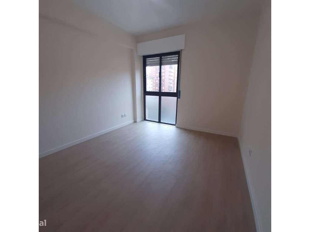 Apartamento T2 - Tapada das Mercês-9