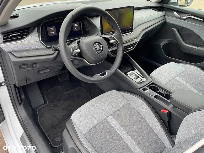 Skoda Octavia Combi Selection 1.5 TSI m-HEV 110 kW DSG, przebieg 3 tys.km