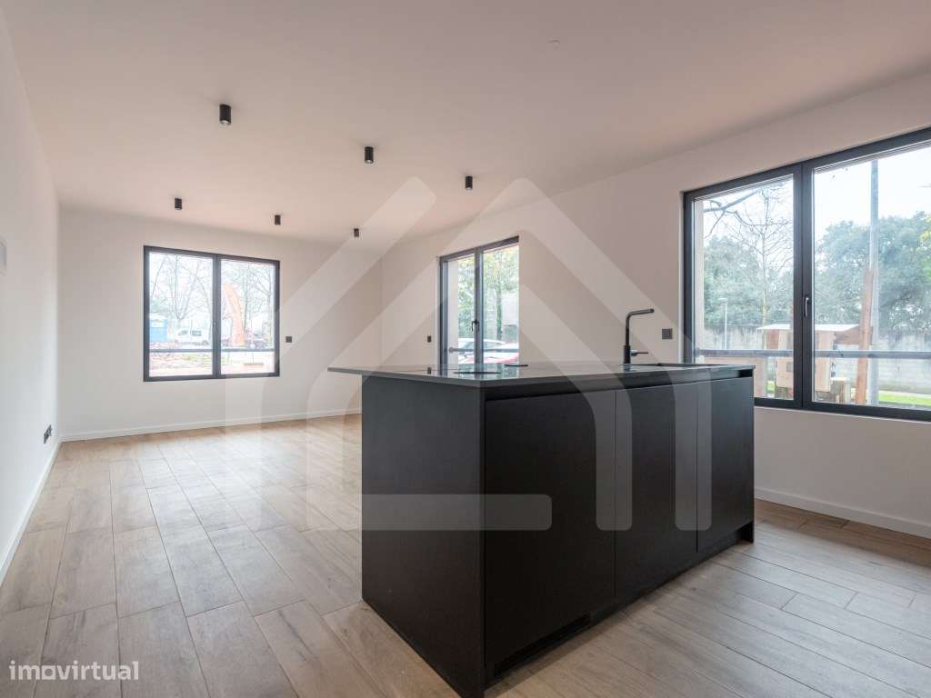 Apartamento T2 | Novo| Quinta da Portela-3