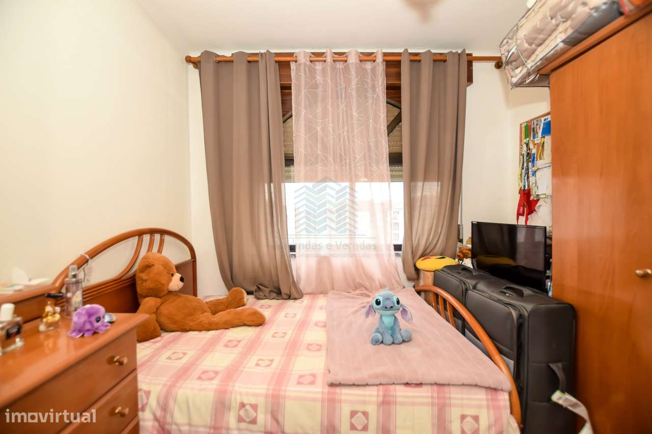 Apartamento T3 com Garagem - Entroncamento-17
