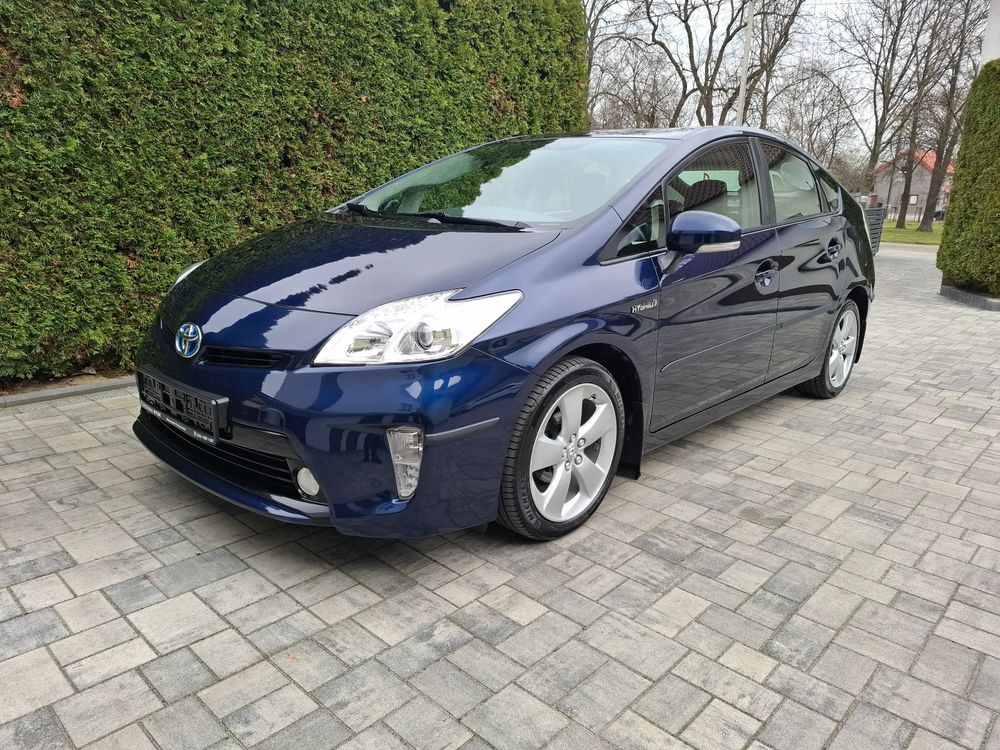 Toyota Prius III (Hybrid) Executive 2014