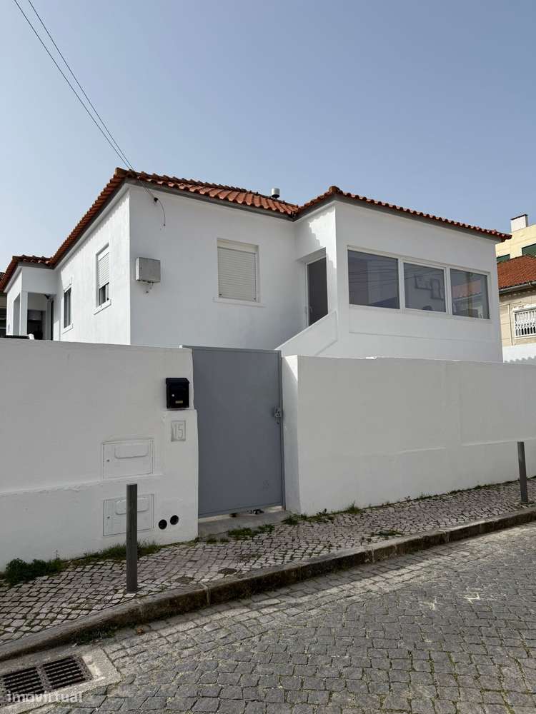 Moradia bi-familiar | 1° andar - Grande imagem: 3/26