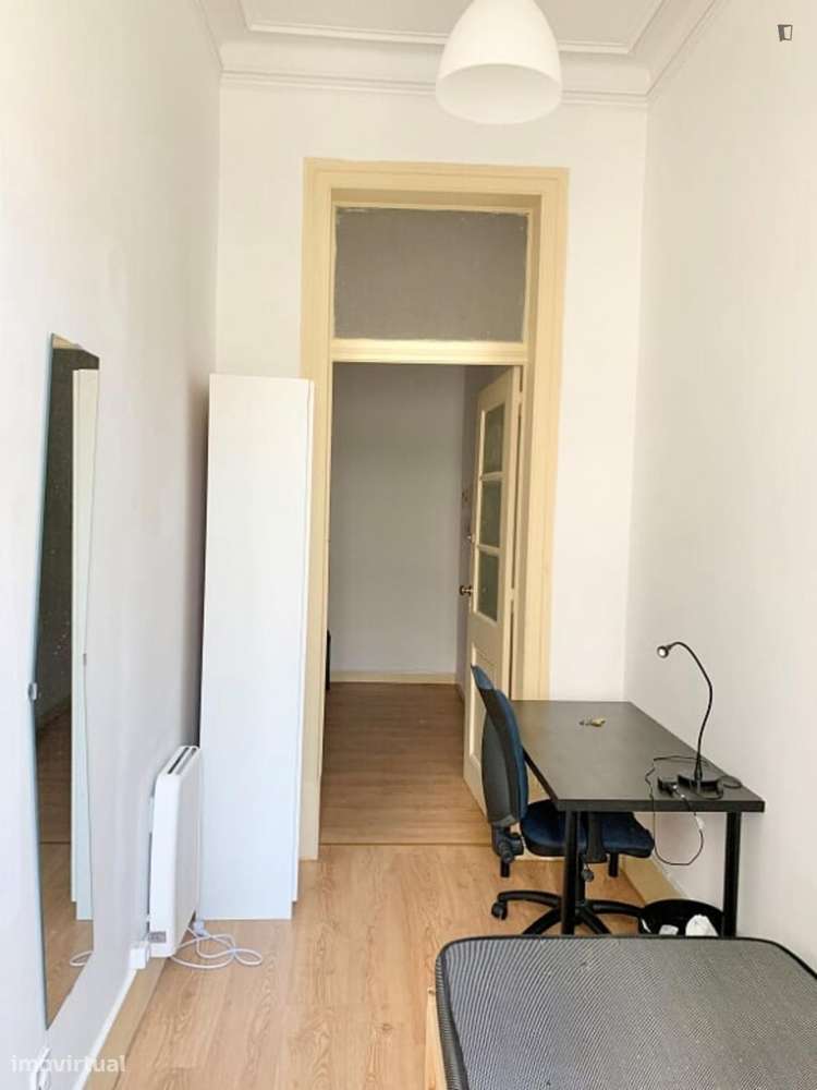 Quarto - localizado em Anjos Lisbon - Grande imagem: 3/28