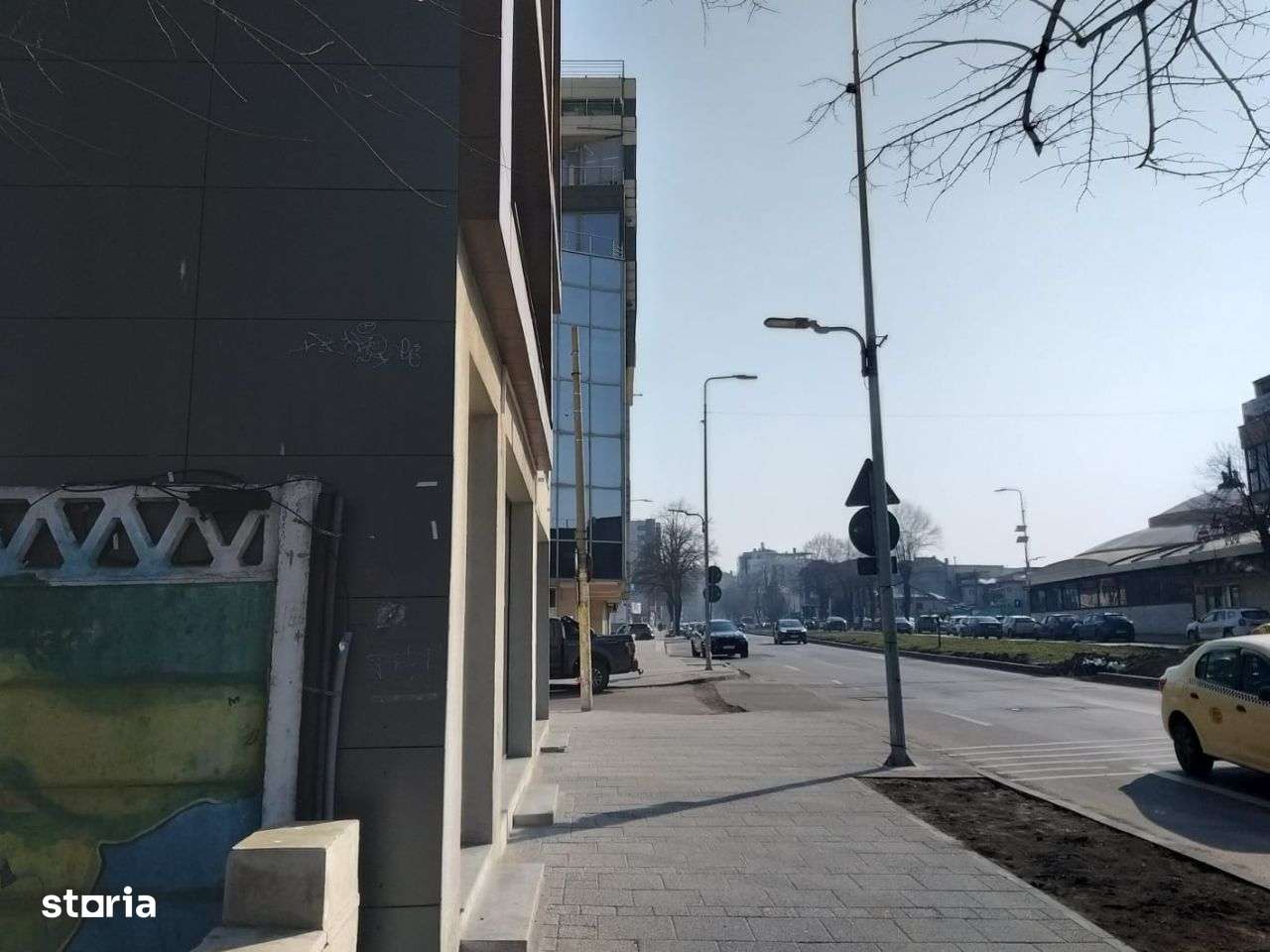 Bd. Mamaia -Univ. Ovidius -cladire de birouri / spatii comerciale-10